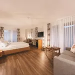 מלון Badischer Hof ביבראך