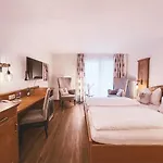 Badischer Hof מלון 4*
