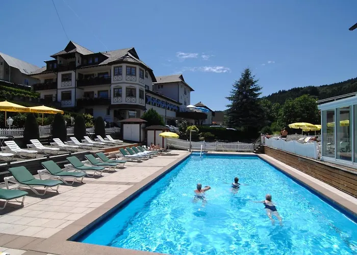 酒店 Badischer Hof 4*