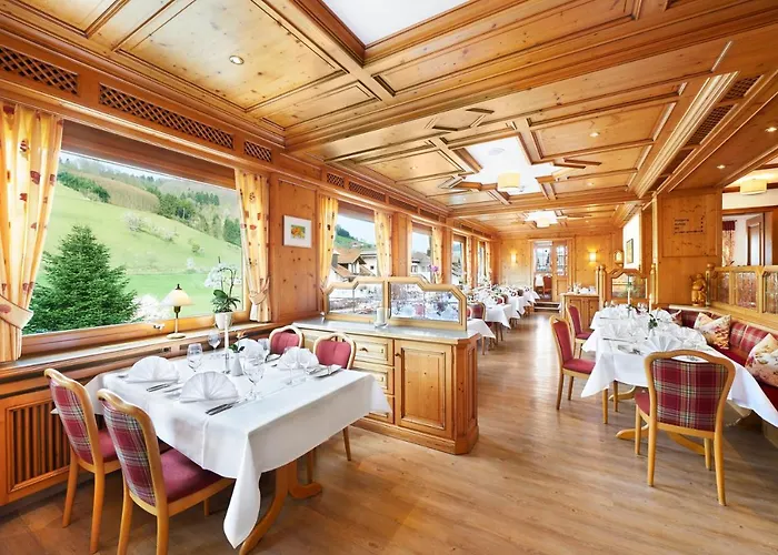 酒店 Badischer Hof 4*