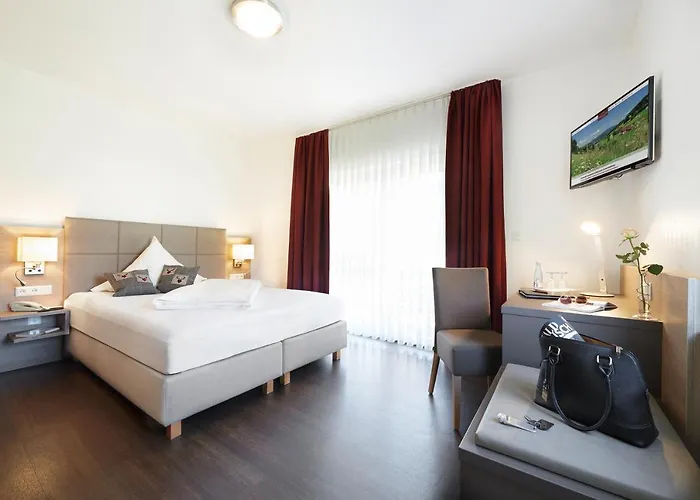 酒店 Badischer Hof