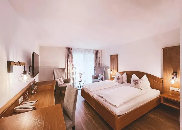 Badischer Hof 4* 比伯拉赫