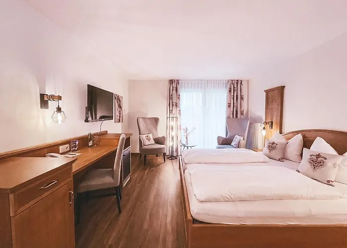 Badischer Hof 酒店 4*